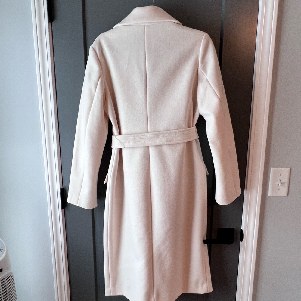 Express Women's Elegant Cream Trench Coat - Picture 4 of 4